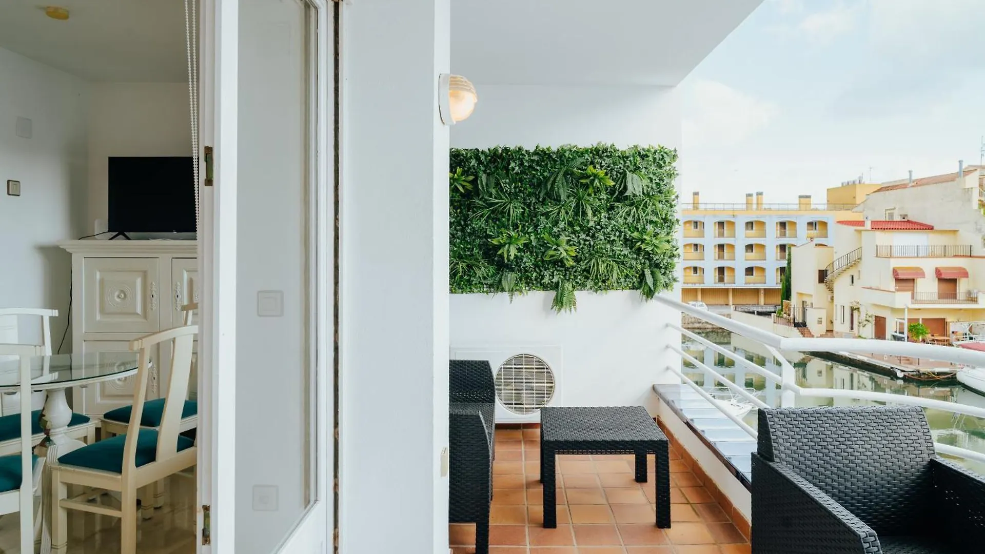 Welcs Estudio 195 Emp Con Vistas Al Canal Empuriabrava